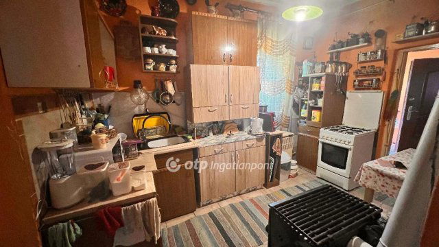 Eladó családi ház, Mezőcsáton 13.9 M Ft, 2 szobás