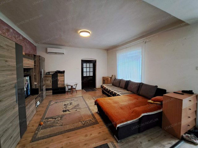 Eladó családi ház, Tiszarádon 14 M Ft, 2 szobás