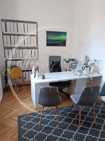 Kiadó iroda, Pécsett, Király utcában 65 E Ft / hó, 1 szobás