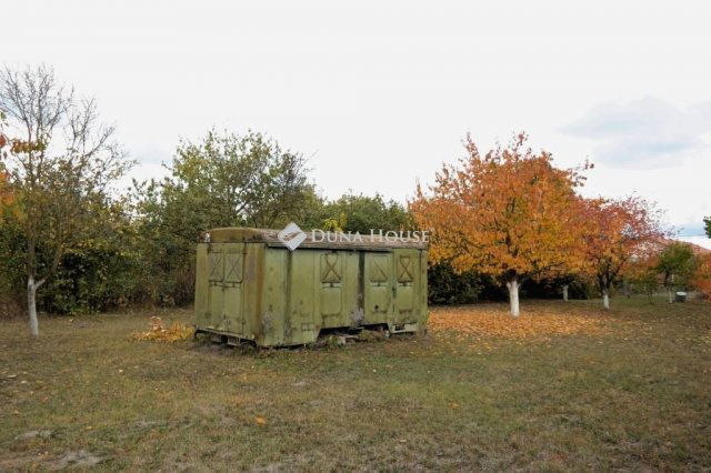 Eladó telek, Szigetszentmiklóson 15.99 M Ft / költözzbe.hu