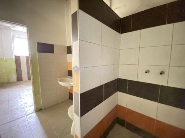 Eladó iroda, Sopronban 28.45 M Ft, 4 szobás / költözzbe.hu