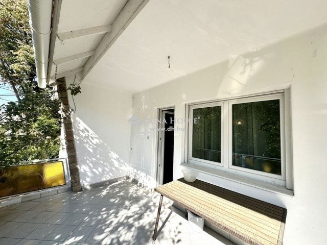 Eladó családi ház, Szentendrén 117.9 M Ft, 4 szobás