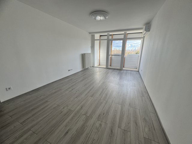 Eladó panellakás, Pécsett, Magyar Lajos utcában 56 M Ft