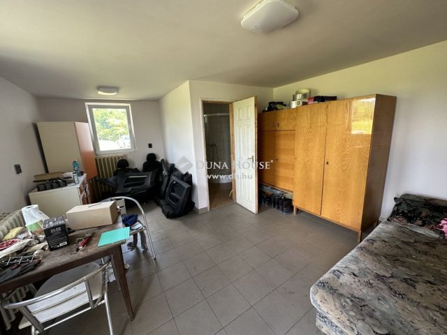 Eladó mezogazdasagi ingatlan, Monoron 200 M Ft