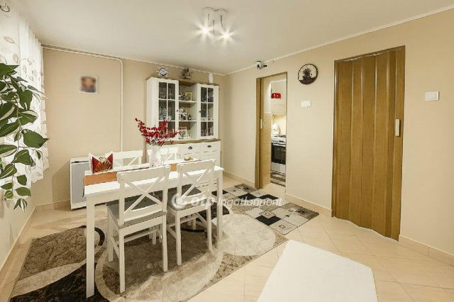 Eladó családi ház, Fegyverneken 19 M Ft, 1 szobás