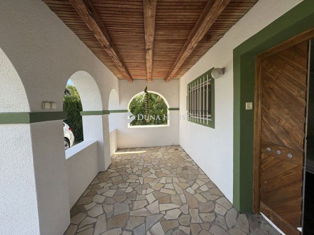 Eladó nyaraló, Balatongyörökön 115 M Ft, 4 szobás