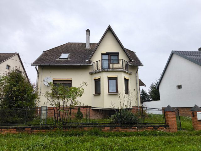 Eladó téglalakás, Győrött 84.9 M Ft, 5 szobás