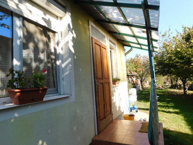 Eladó családi ház, Győrött 80 M Ft, 9 szobás