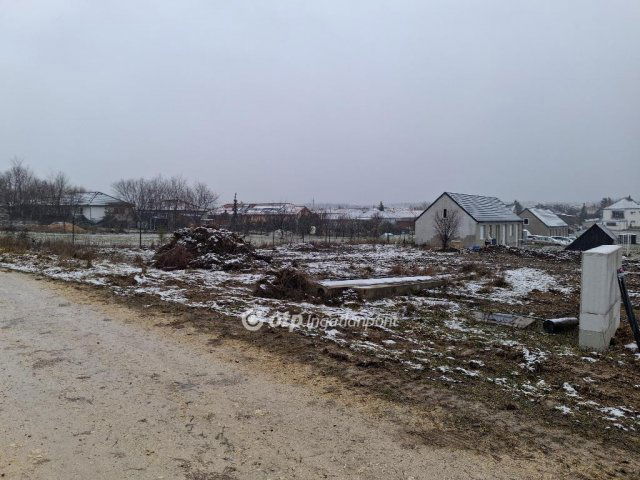 Eladó telek, Hajmáskéren 12 M Ft / költözzbe.hu