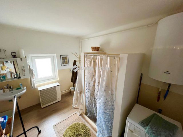 Eladó családi ház, Székesfehérvárott 69.9 M Ft, 1 szobás