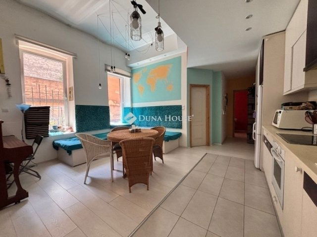 Eladó téglalakás, Budapesten, VIII. kerületben 110 M Ft