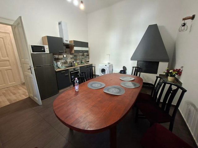 Eladó téglalakás, Budapesten, XIV. kerületben 147 M Ft, 4 szobás