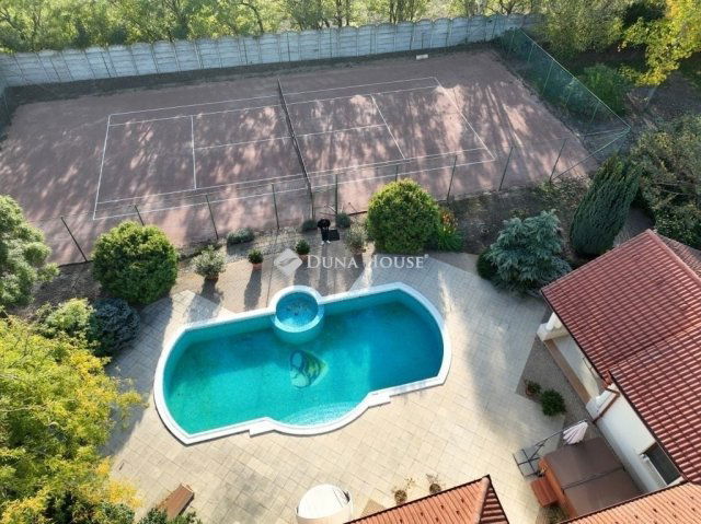 Eladó családi ház, Kecskeméten 325 M Ft, 4 szobás