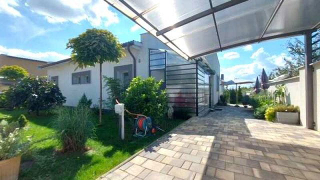 Eladó családi ház, Siófokon 125 M Ft, 3 szobás