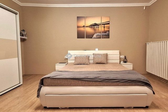 Eladó családi ház, Kecskeméten 69 M Ft, 7 szobás