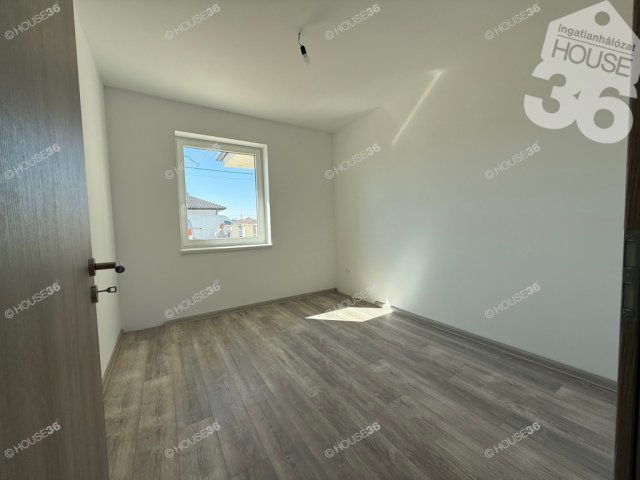 Eladó családi ház, Kecskeméten 109.9 M Ft, 4 szobás