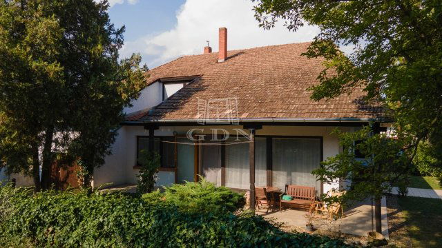 Eladó családi ház, Sződligeten 115 M Ft, 4 szobás