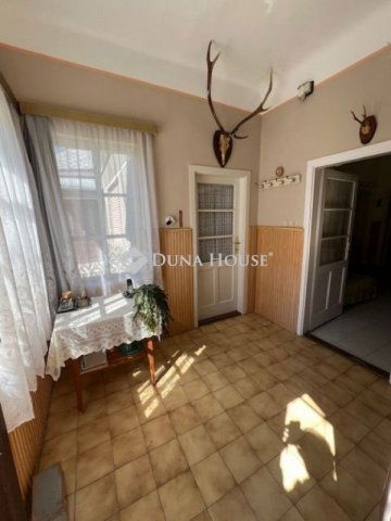 Eladó családi ház, Abaligeten 63 M Ft, 4 szobás