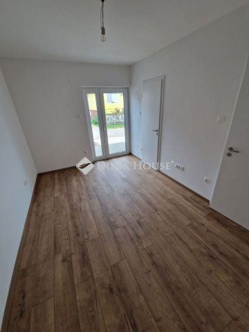 Eladó ikerház, Szentkirályszabadján 70 M Ft, 2 szobás