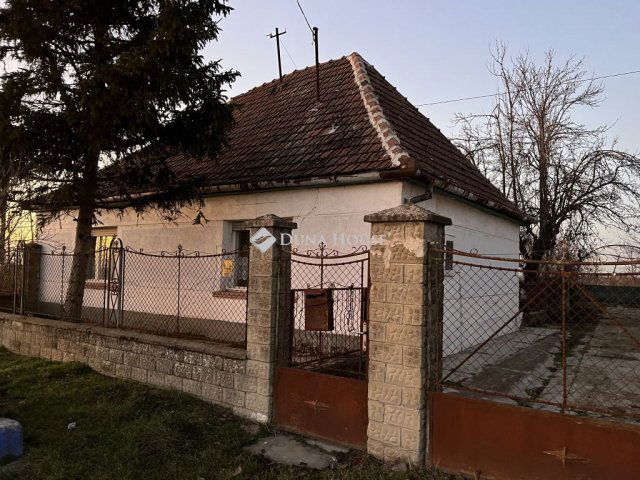 Eladó családi ház, Újteleken 19.9 M Ft, 4 szobás
