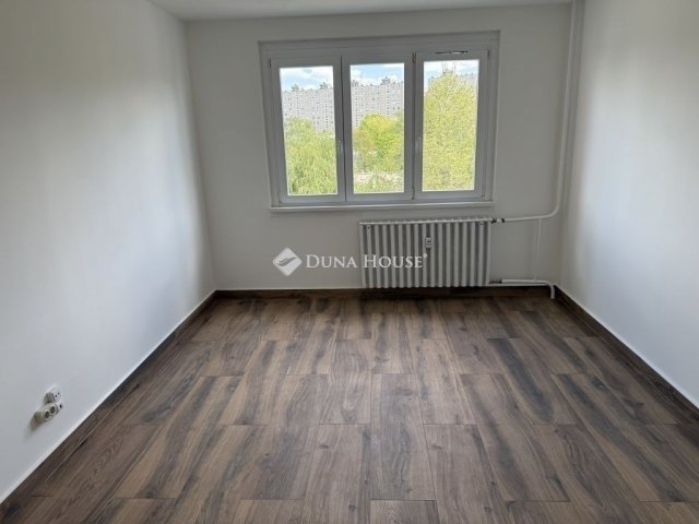 Eladó panellakás, Budapesten, XVIII. kerületben 80 M Ft, 4 szobás