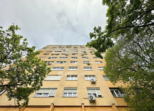 Eladó panellakás, Budapesten, III. kerületben 73.5 M Ft, 3 szobás