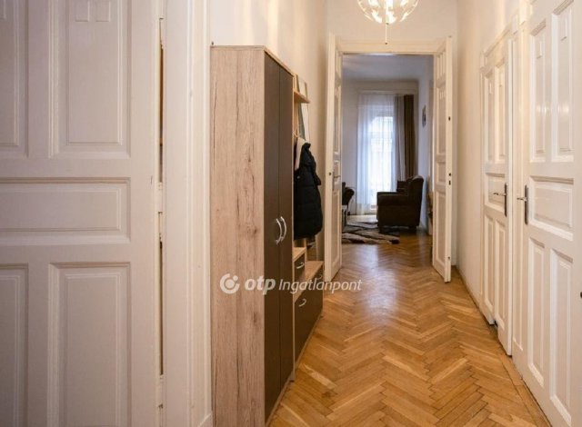 Eladó téglalakás, Budapesten, VIII. kerületben 134.9 M Ft