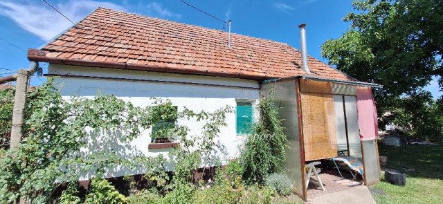 Eladó családi ház, Csengődön 16.9 M Ft, 2 szobás