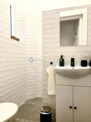 Eladó téglalakás, Budapesten, VI. kerületben 103.5 M Ft