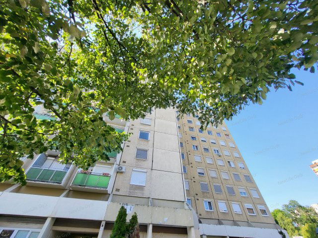 Eladó panellakás, Győrött 55 M Ft, 3 szobás