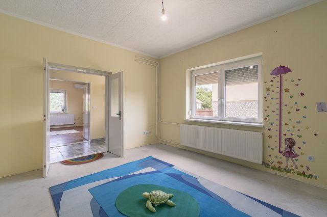 Eladó családi ház, Szentistvánon 39.9 M Ft, 3 szobás
