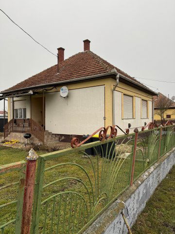 Eladó családi ház, Görbeházán 22.5 M Ft, 2 szobás