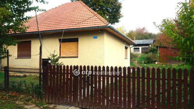 Eladó családi ház, Kányban 27.6 M Ft, 3+1 szobás