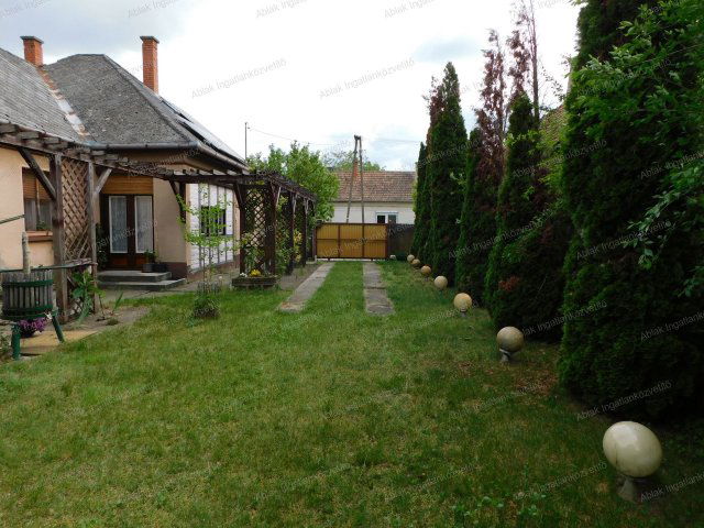 Eladó családi ház, Soltszentimrén 25.5 M Ft, 3+1 szobás