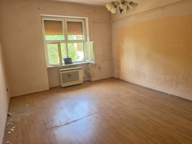 Eladó téglalakás, Hatvanban 22 M Ft, 1+1 szobás