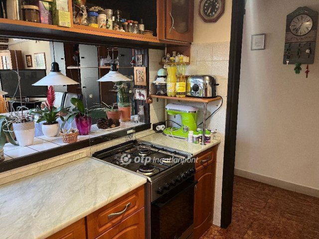 Eladó téglalakás, Pécsett 54.9 M Ft, 3 szobás