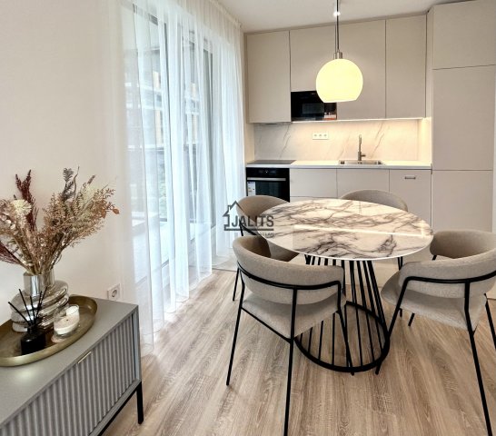 Kiadó téglalakás, albérlet, III. kerületben, Folyamőr utcában