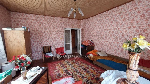 Eladó családi ház, Kisújszálláson 19.5 M Ft, 3 szobás