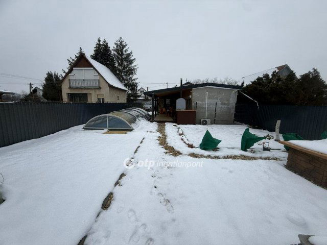 Eladó nyaraló, Tiszakécskén 33.9 M Ft, 2 szobás