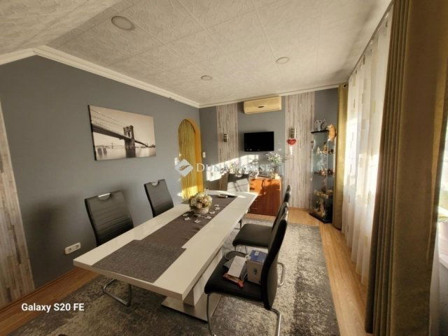 Eladó családi ház, Vecsésen 199 M Ft, 5 szobás