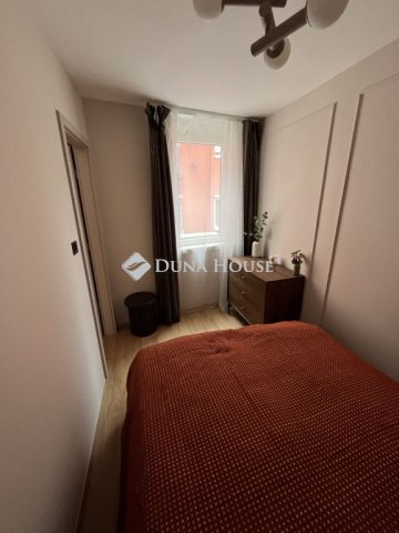 Eladó téglalakás, Budapesten, VIII. kerületben 66.9 M Ft