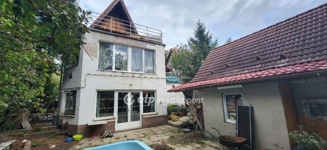 Eladó családi ház, Budakeszin 174.7 M Ft, 9 szobás