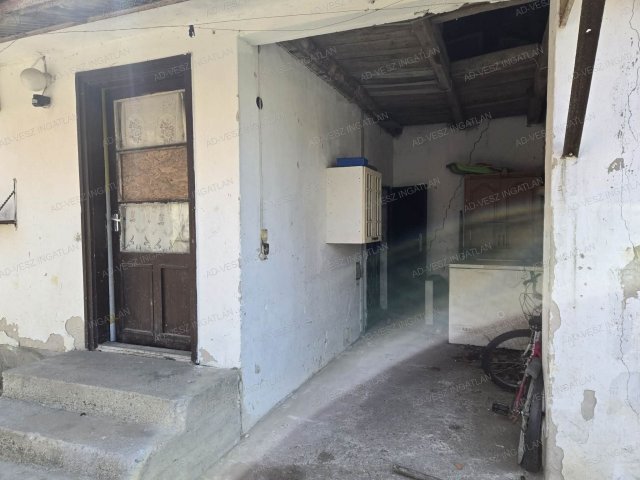 Eladó családi ház, Dabason 25 M Ft, 2 szobás