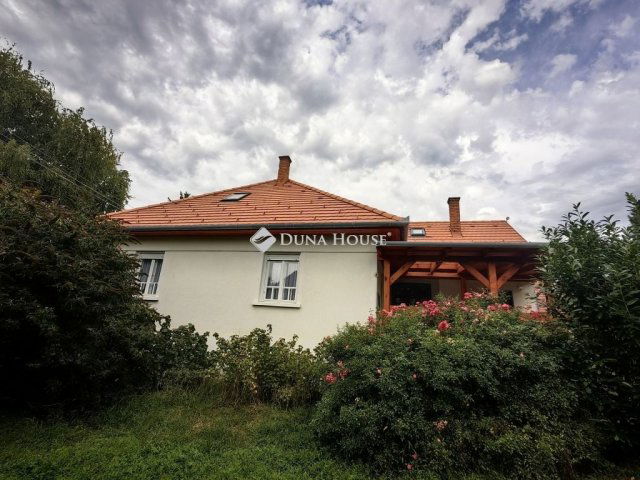 Eladó családi ház, Katafán 62 M Ft, 4 szobás