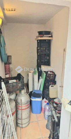 Eladó családi ház, Szegeden 55.9 M Ft, 1 szobás