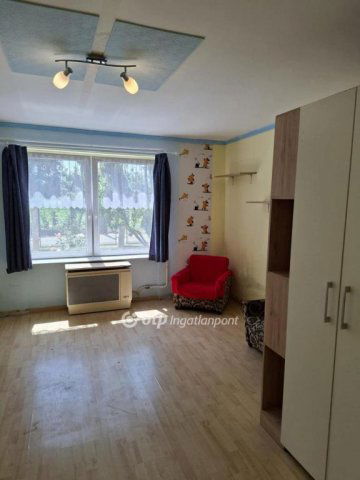Eladó családi ház, Álmosdon 15.5 M Ft, 2 szobás
