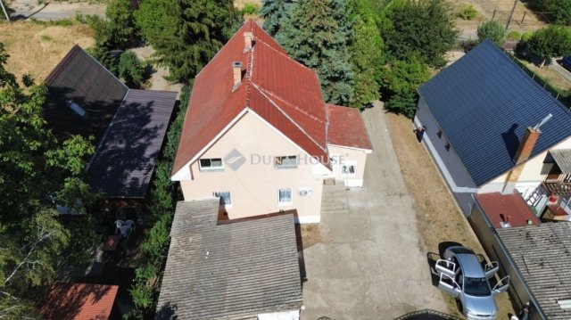 Eladó családi ház, Vácszentlászlón 70 M Ft, 6 szobás