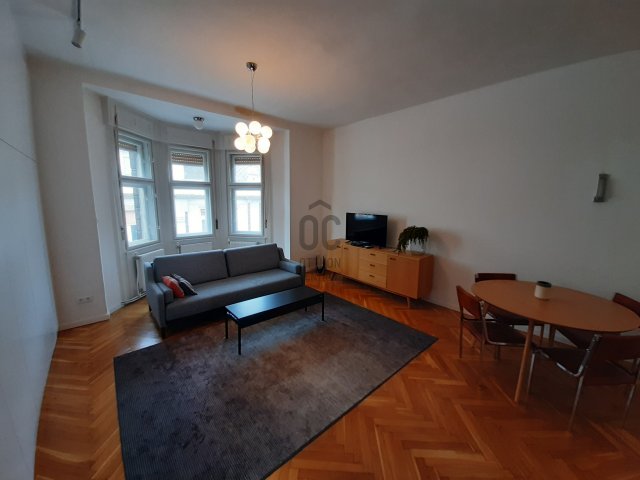 Kiadó téglalakás, albérlet, Budapesten, V. kerületben, 2 szobás