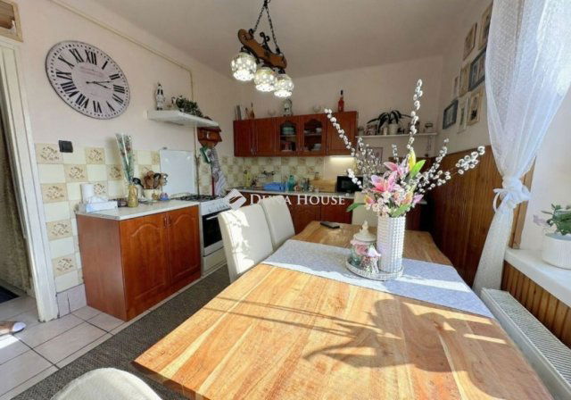 Eladó téglalakás, Bezenyén 32.9 M Ft, 2 szobás