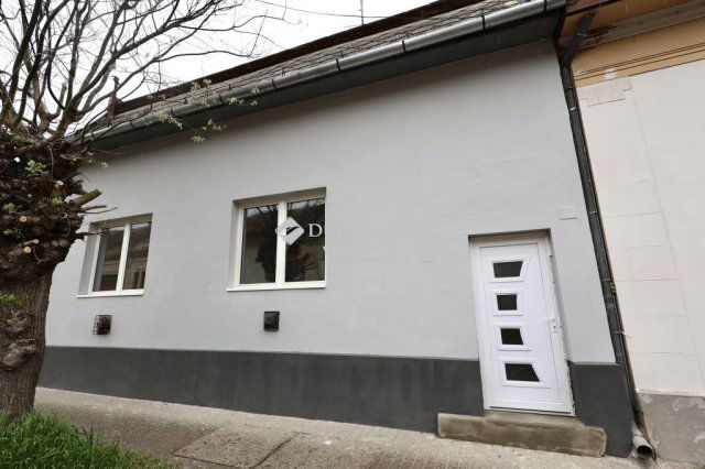 Eladó családi ház, Tolnán 39.9 M Ft, 3 szobás